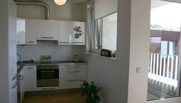 Кухня 8 кв м с балконом