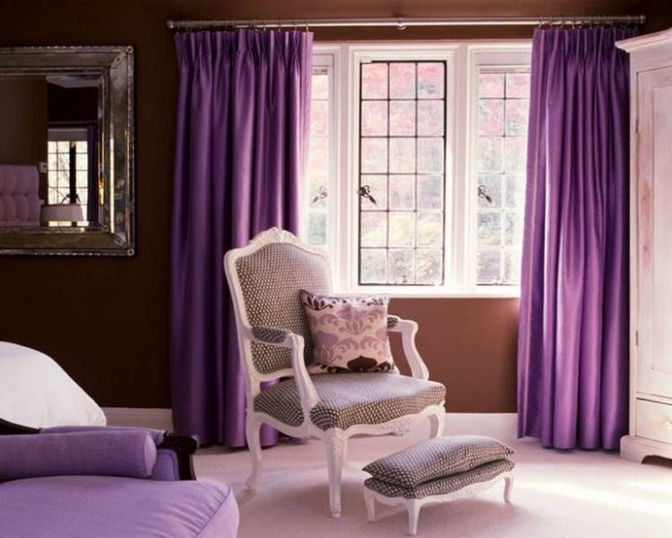 Фиолетовые шторы в интерьере спальни, гостиной и кухни