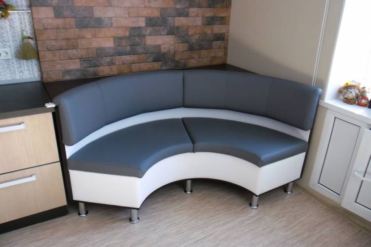 Кухонный раскладной (прямой или угловой) диван со спальным местом