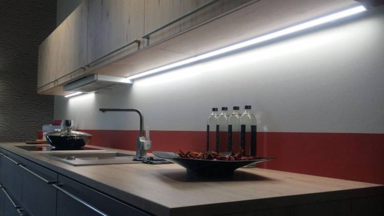 Подсветка для кухни светодиодная лент
