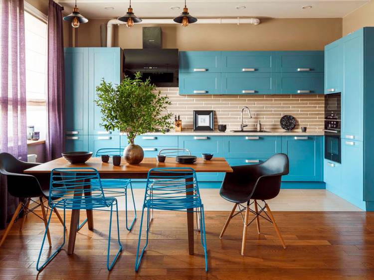 Как правильно выбрать кухонный стол? Цвет, размер и стулья