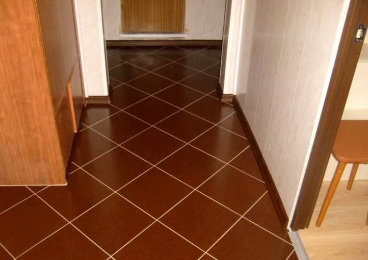 Плитка на пол для коридора и кухни