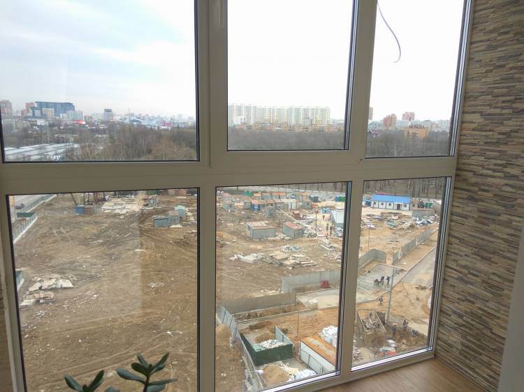 Замена холодного панорамного остекления балкона и лоджии на теплое в Москве и Московской области