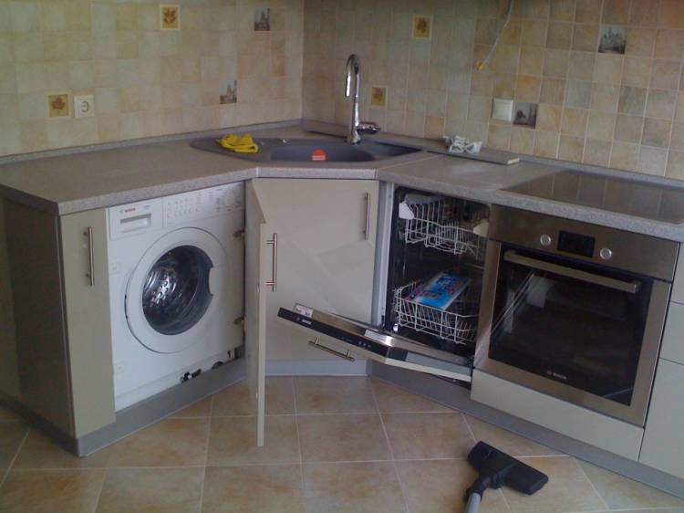Кухонный гарнитур со встроенной стиральной машиной