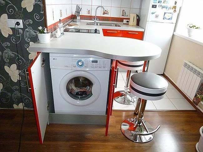 Маленькая кухня со стиральной машиной
