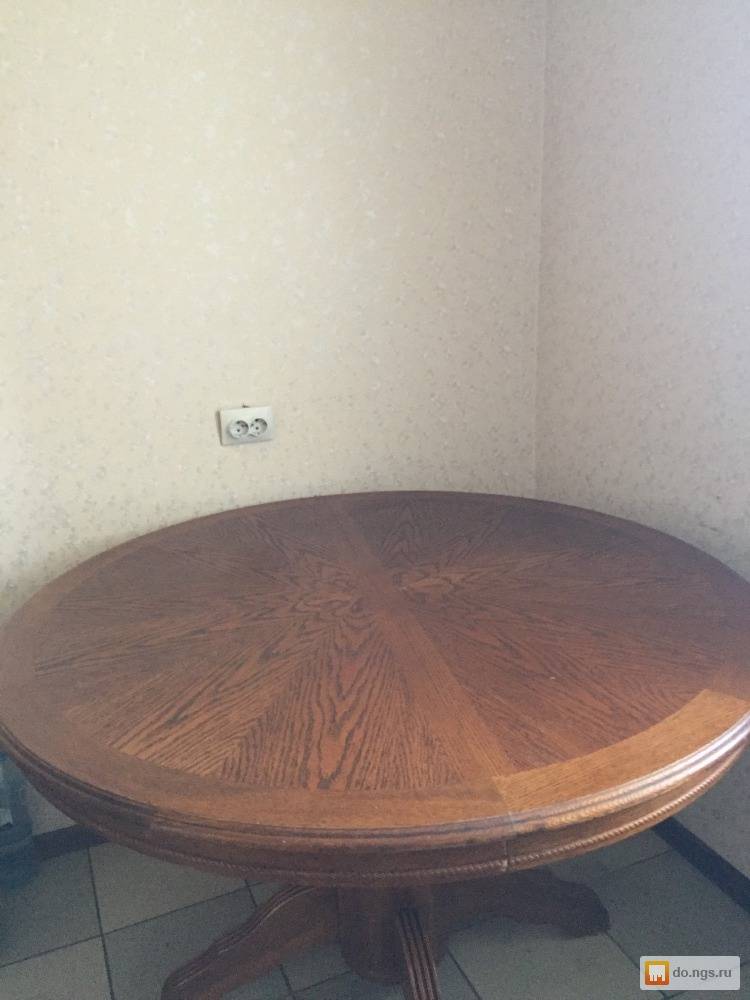 Продам круглый деревянный стол Малайзия б