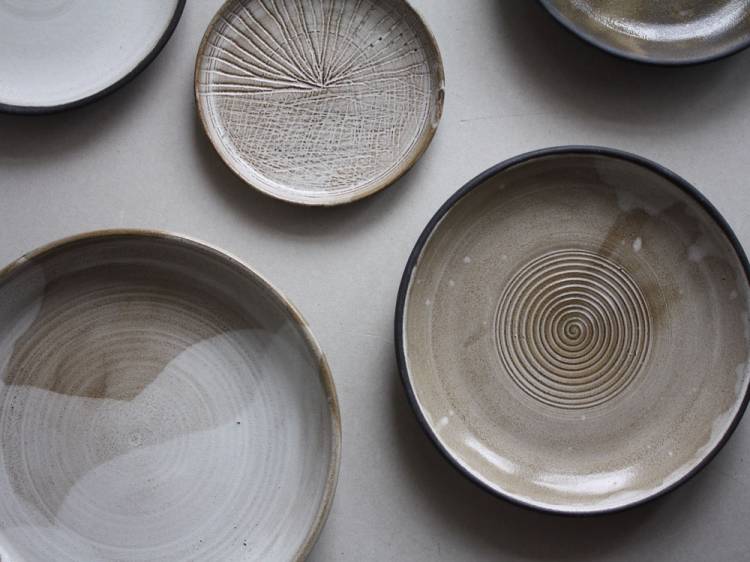 Дизайн производителей красивой керамической посуды, которую можно заказать онлай