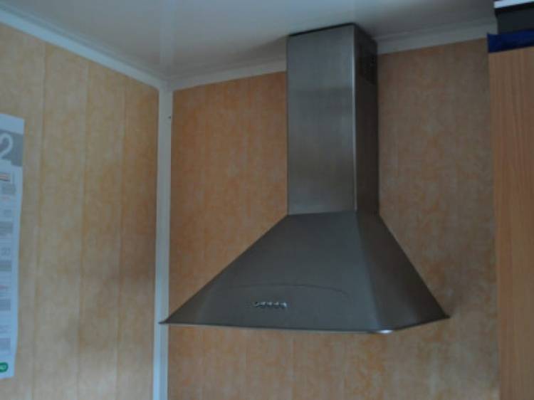Вытяжка (вентиляция) под натяжной потолок на кух