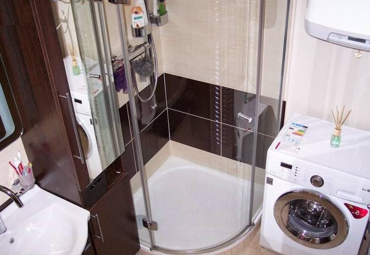 Как выбрать душевую кабину в маленькую ванную комнату