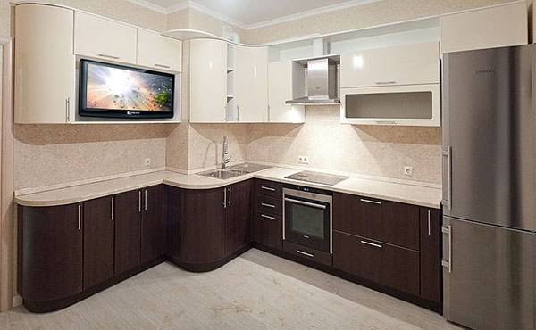 Угловая кухня из МДФ с радиусными фасадами от компании «Линия Мебели»