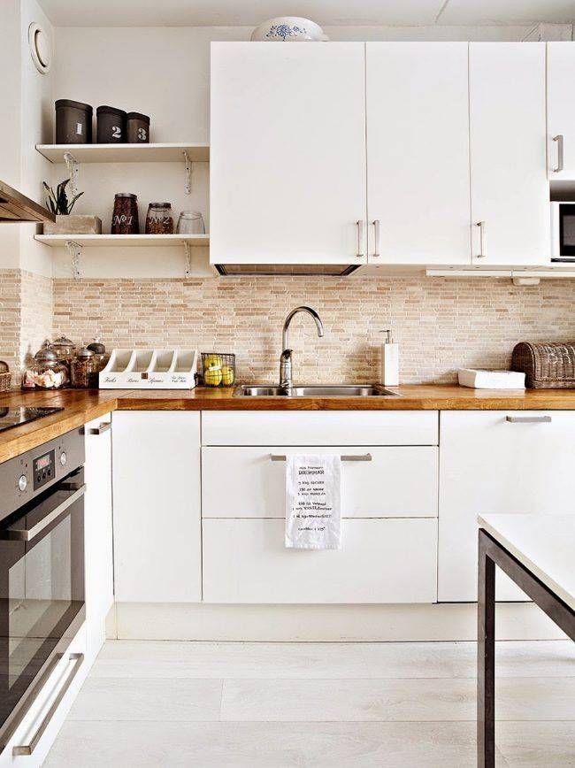 Дизайн маленькой белой кухни: 89 фото в интерьере