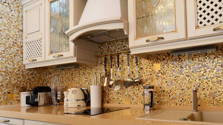 Мозаичный фартук для кухонной стенки
