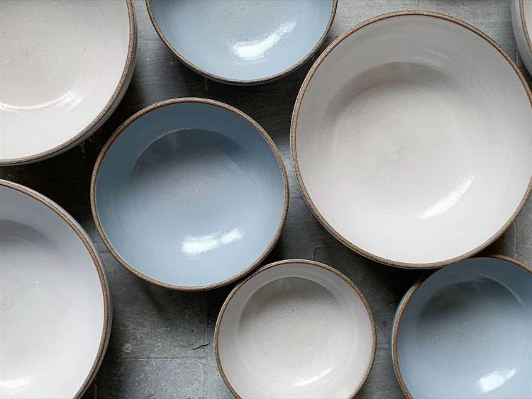 Дизайн производителей красивой керамической посуды, которую можно заказать онлай
