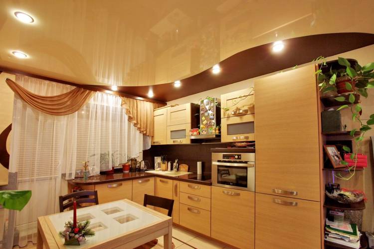 Натяжной потолок на кухне, заказать натяжные потолки для кухни в Саратов