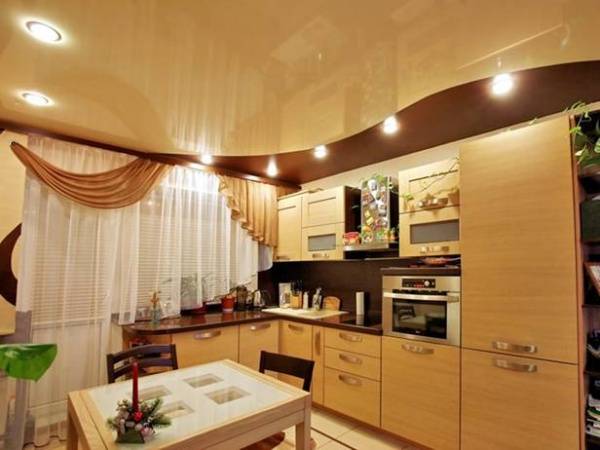 Дизайн потолка на кухне с фот