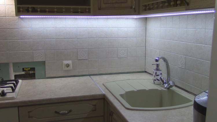 Подсветка для кухни под шкафы светодиодная: 80 фото дизайна