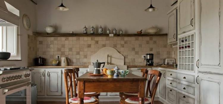 Дизайн кухни в стиле тоскана с итальянской мебелью