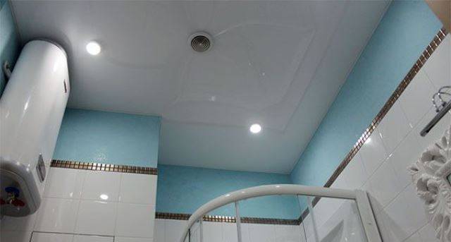 Вытяжка (вентиляция) в натяжном потолке в ванной