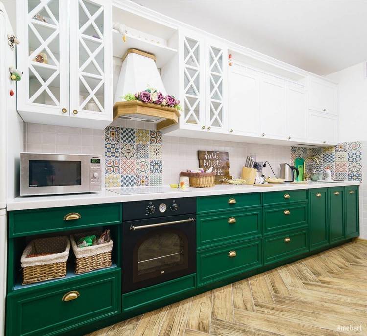 Кухня с зеленым низом и белым верхом: 93+ идей дизайна