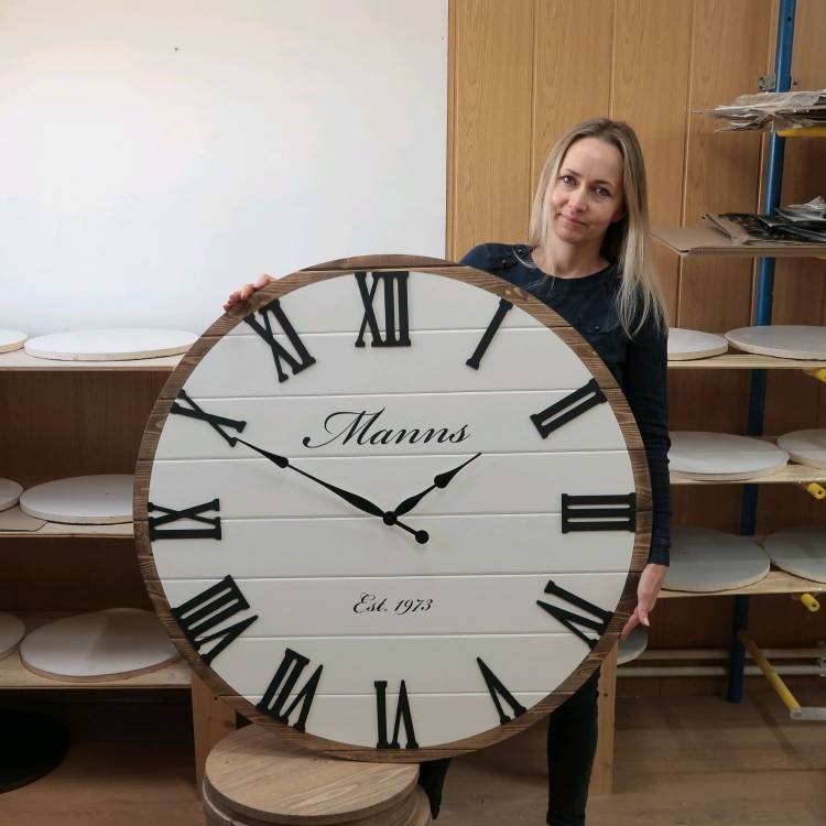 оригинальные большие настенные часы ручной работы в Мастерской Самое время