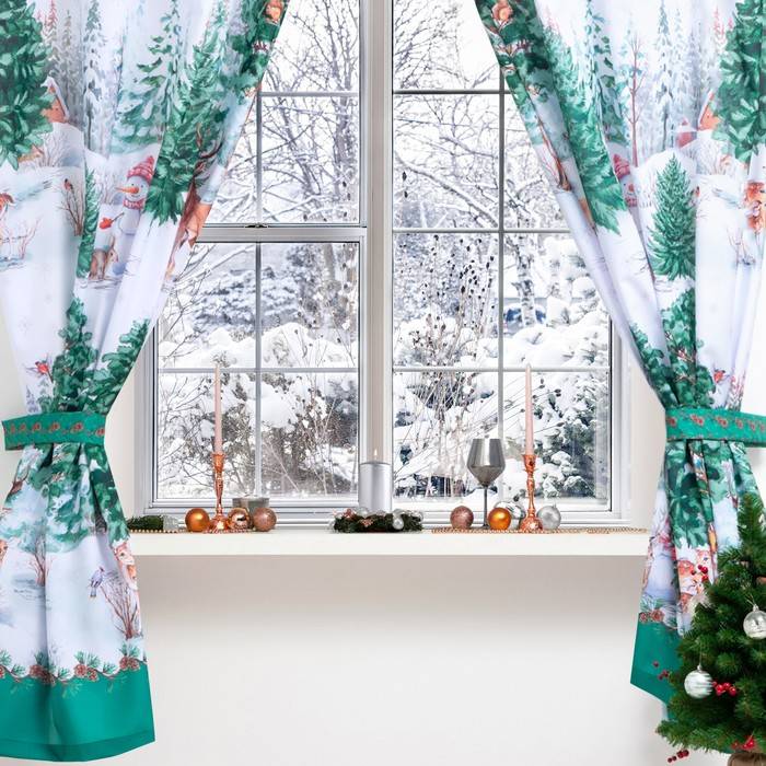 Комплект штор для кухни с подхватами «Новогодний лес»