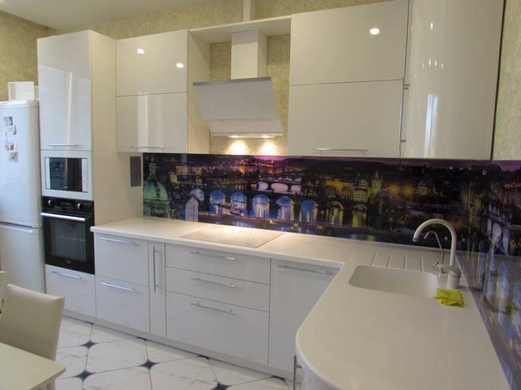 Кухня угловая Белый металлик недорого в Екатеринбурге, фото, отзывы