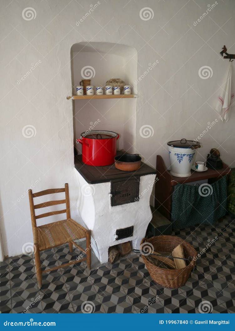 печка кухни деревенская 