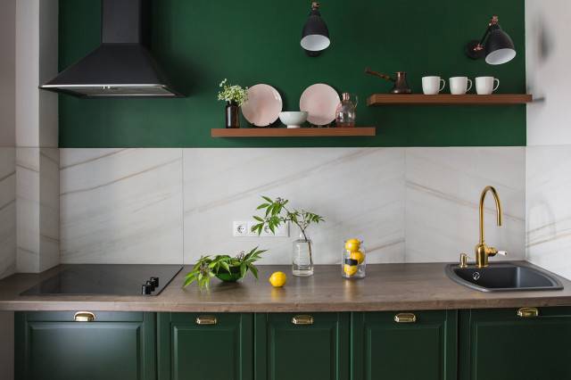 Темно зеленая матовая кухня: 70 фото в интерьере