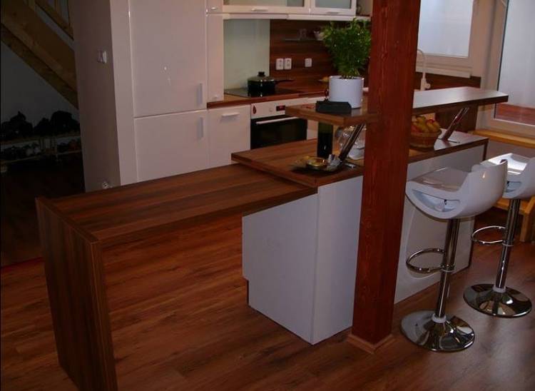 Барная стойка для кухни в квартире или доме из разных материалов