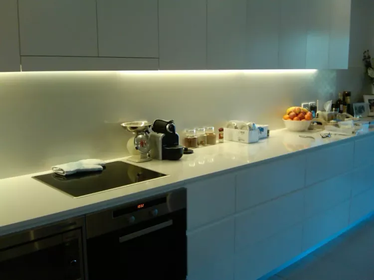 Выбор подсветки рабочей зоны кухни
