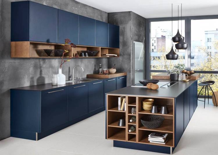 Темно синяя матовая кухня