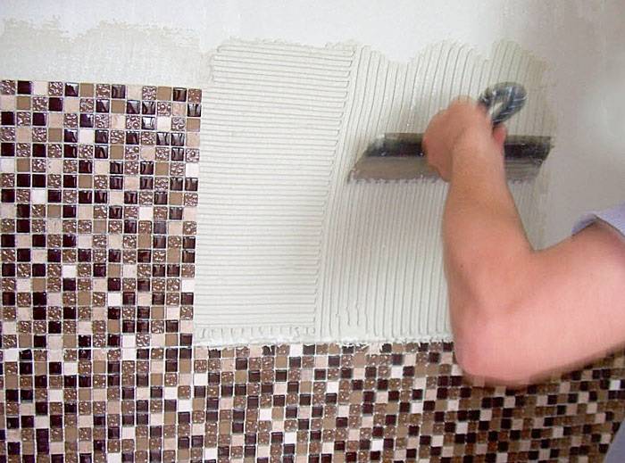 Правила укладки мозаики в ванной, бассейне на стены и пол