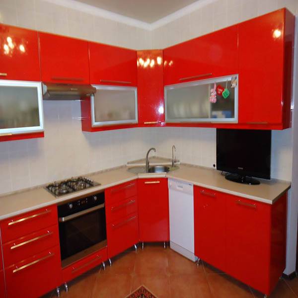 Дизайн кухни в красном цвете фото, красная кухня сочетание цветов