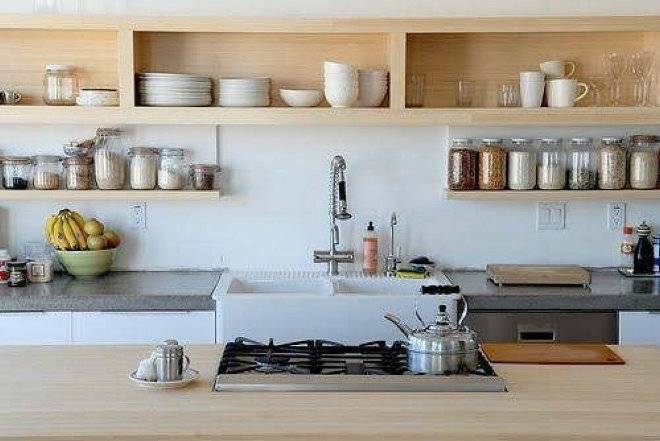 Полка на кухню на стену, навесные открытые оригинальные полочки вместо шкафов для кухни