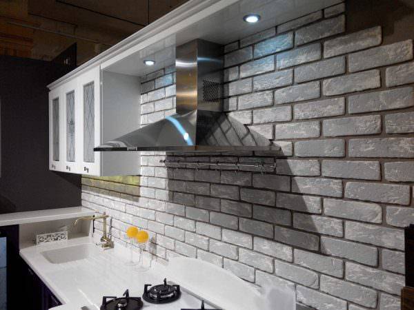 Дизайн кирпичной стены в интерьере кухни