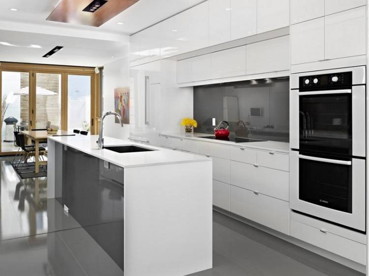 Белая кухня с островком: 104+ идей стильного дизайна