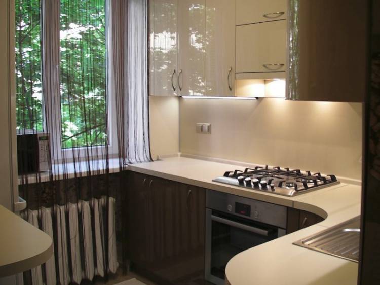 Дизайн маленькой кухни в панельном доме: 101 фото дизайна
