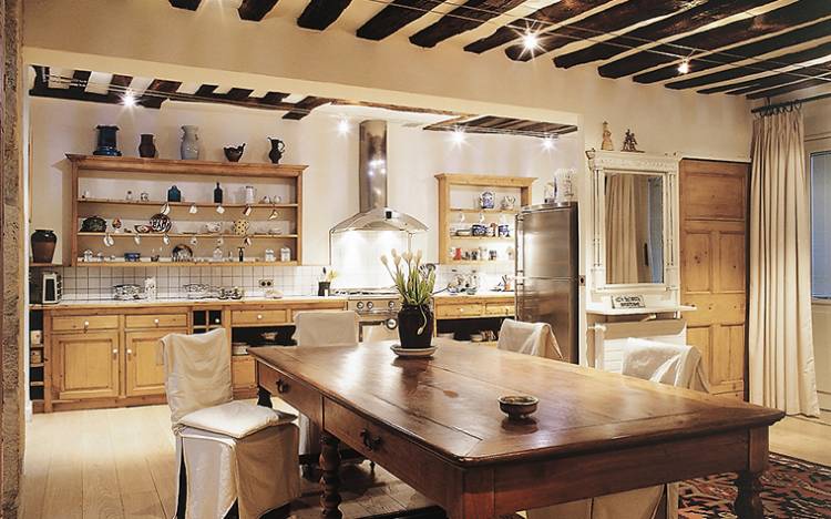 Кухня-гостиная в итальянском стиле