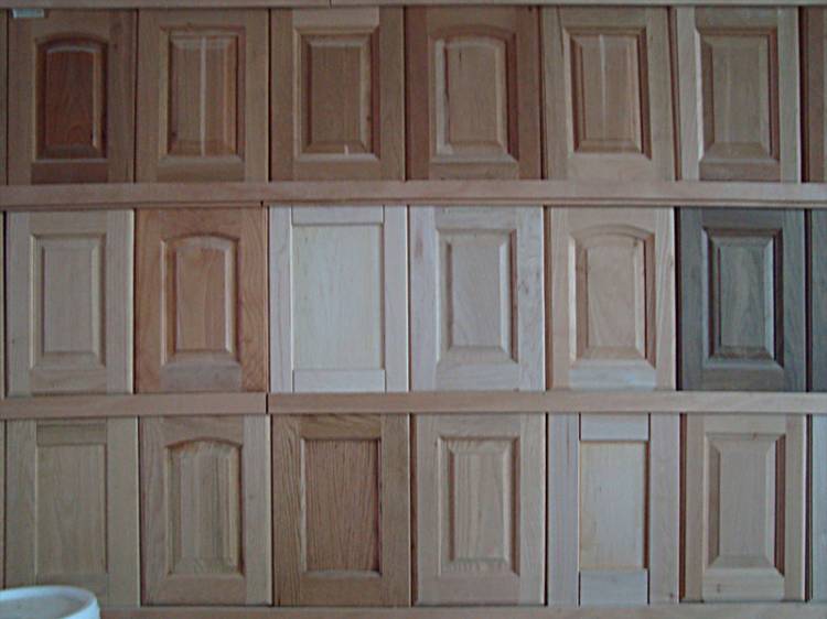 Деревянные фасады для кухонной мебели
