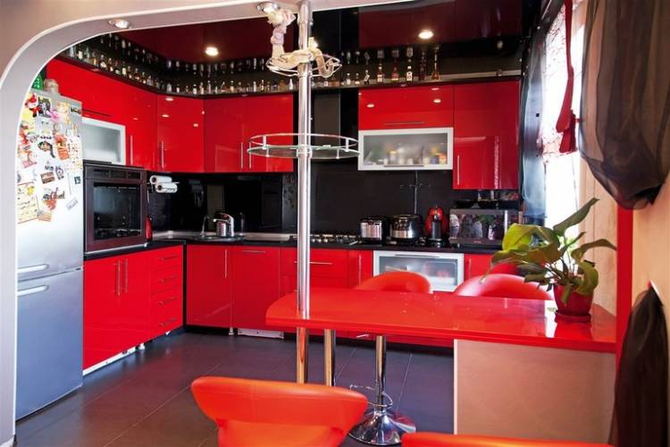 Черно-красная кухня