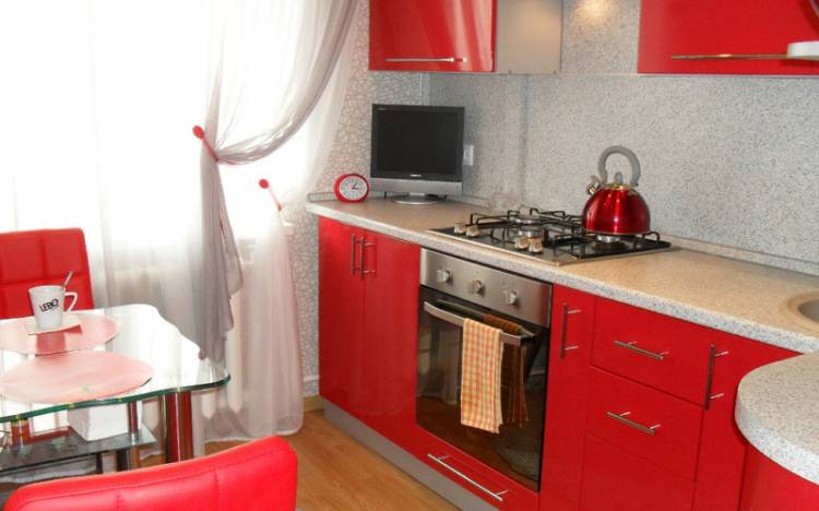 Шторы под красную кухню фото дизайн, какие шторы подойдут к красным обоям