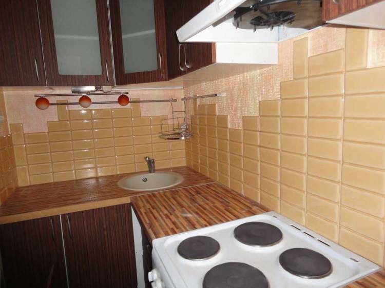 Качественный косметический ремонт кухни недорого в Москве специалистами компании Карбон Гру