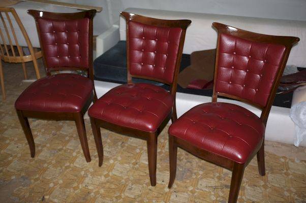 Обивка стульев кожей в Москве со скидкой