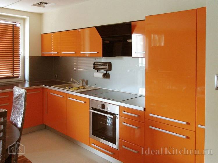 Дизайн оранжевой кухни