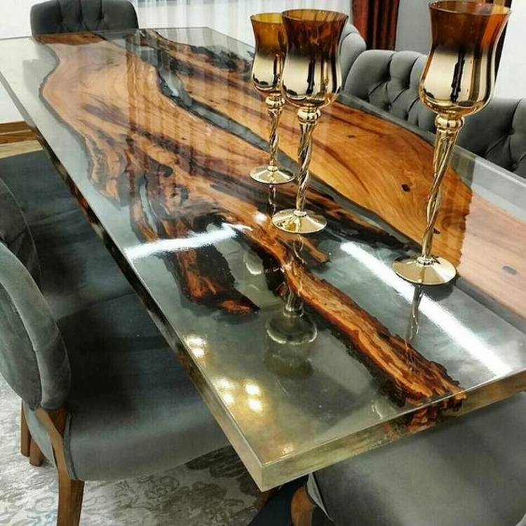 Дизайн невероятных столов из массива дерева и эпоксидной смолы