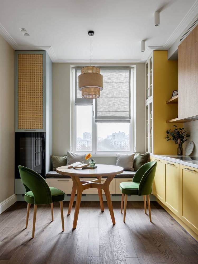 Жёлтая кухня, ручная роспись, атмосфер