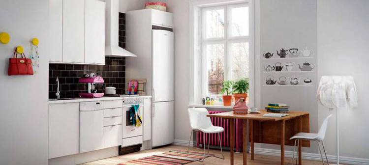 Подбираем самые узкие холодильники для маленькой кухни