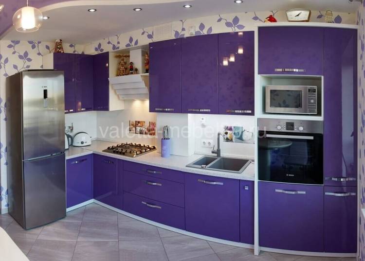Фиолетовая кКухня модерн цветная