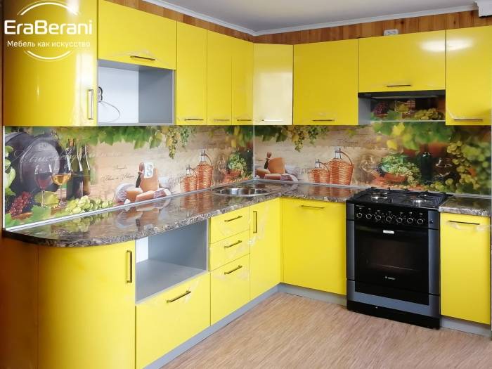 Желтую кухню с пластиковыми фасадами Arpa заказать недорого в Москв