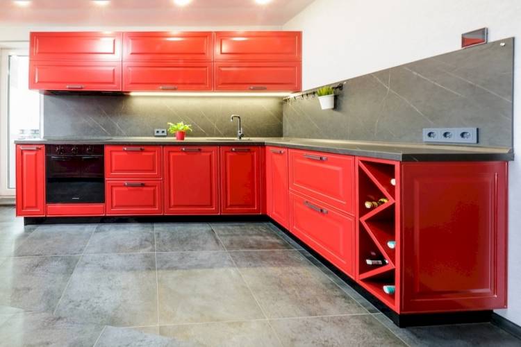Классическая угловая красная кухня МДФ в эмали Модель